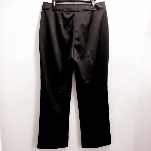 SOLD!!!!     NWOT Jaclyn Smith shiny black dress pant size 12 - Picture 3 of 3